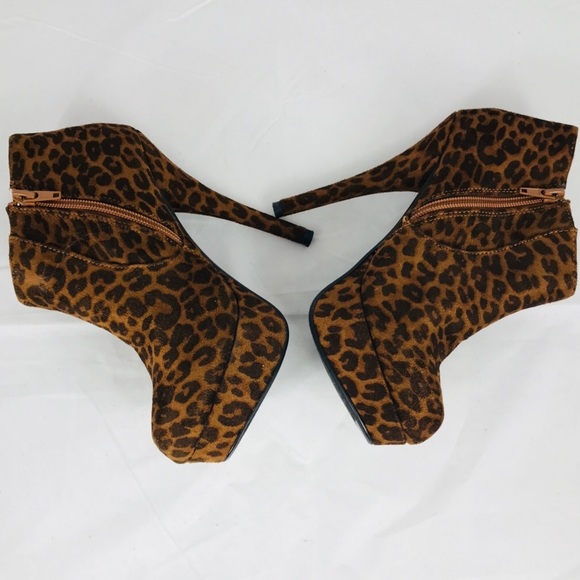 💕 XXI Leopard Ankle Bootie Heels - Picture 6 of 8
